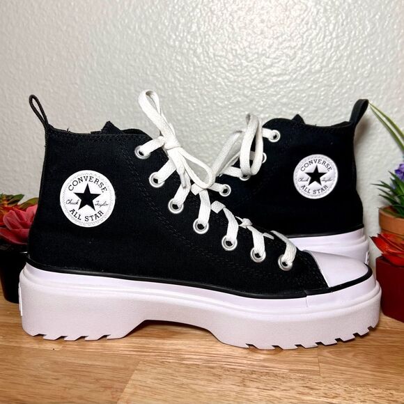 Converse Shoes - NWOT CONVERSE CTAS Hi Top Platform Lug Sole Sneaker Womens Size 6.5